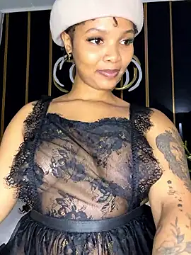 TATIANN16 from Stripchat