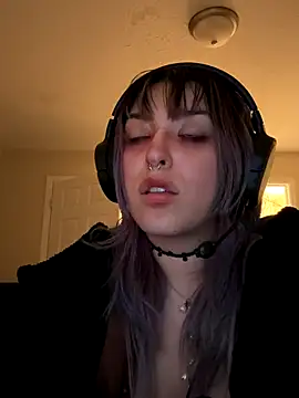 Charliegoodss from Stripchat
