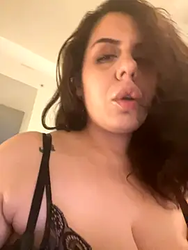 Holyeroticss cam Live Nude & Online