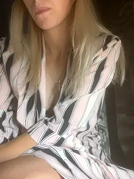 LauraBelll from Stripchat