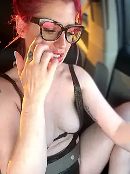 Lyricvoxjolie cam Live Nude & Online