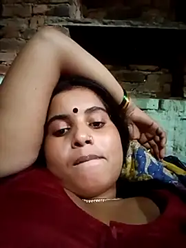 Poonamdhillo cam Live Nude & Online
