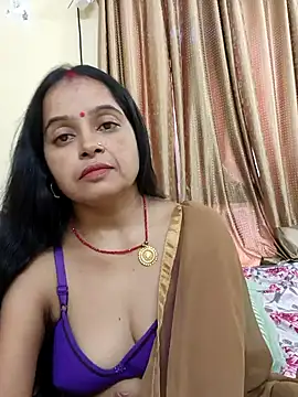 Riyalove2 from Stripchat