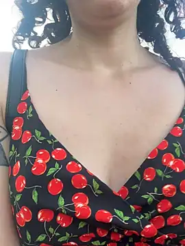 Strawberry_queen91 cam Live Nude & Online