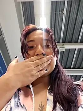 Blushing Katy from Stripchat
