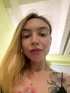 Miss Elfie from Stripchat