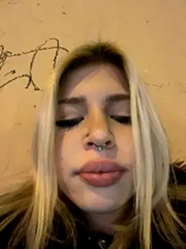 YeahMolly cam Live Nude & Online