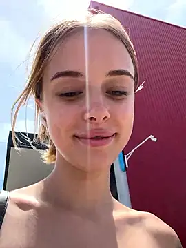 Enjoy my beauty from Stripchat