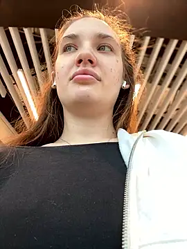 Holly Molii from Stripchat