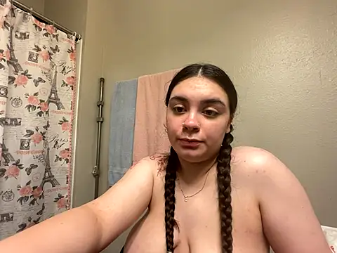 Jasmine2badd from Stripchat