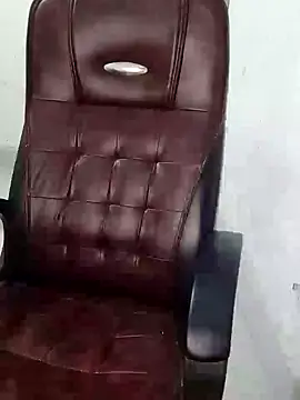 Bengali Queen18 from Stripchat