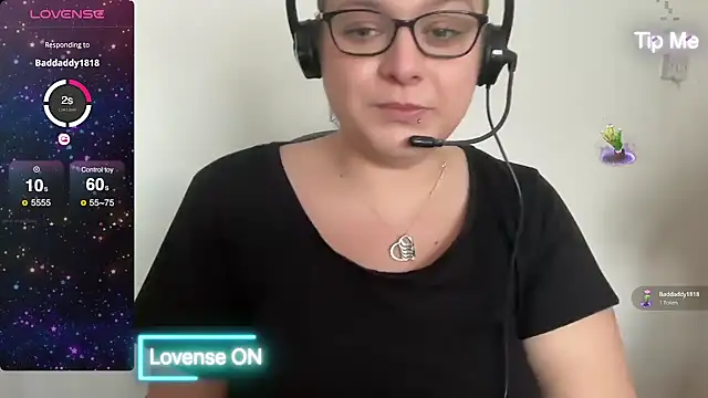NaughtyWifeUK cam Live Nude & Online