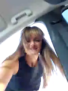 Petitefee lola from Stripchat