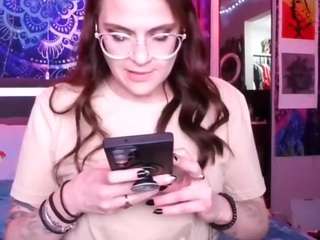 everlux Nudes and Live Cam