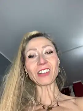 Harleyejoker1 from Stripchat