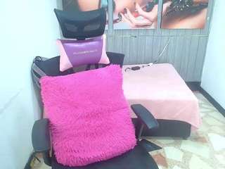 isaromer Nudes and Live Cam