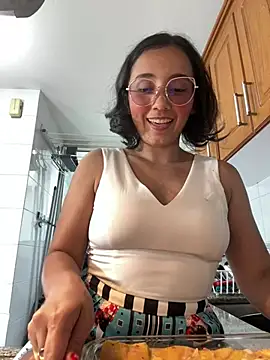 Kay LustyWife from Stripchat