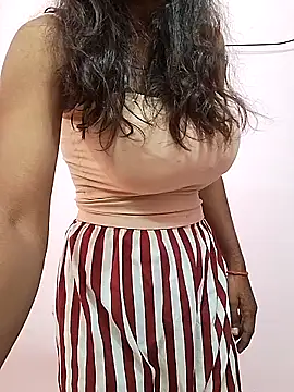 Laali90 from Stripchat