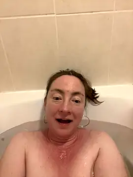 LouiseTswing from Stripchat
