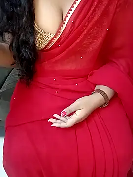 Mounika25 from Stripchat