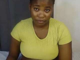 queencurvy Nudes and Live Cam