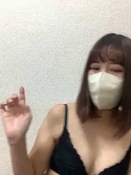 OmoChi ChAn from Stripchat