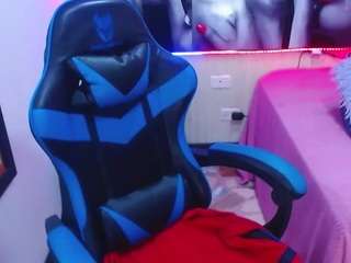 petitelucy18 Nudes and Live Cam