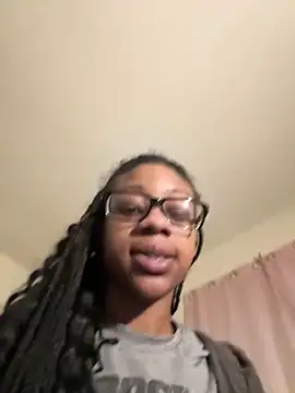 Prettybrownhunybun from Stripchat