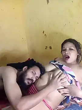 Radhikadavi879 from Stripchat