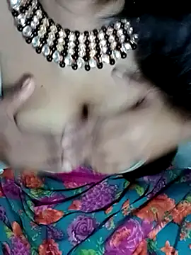 Sonam hotmom from Stripchat