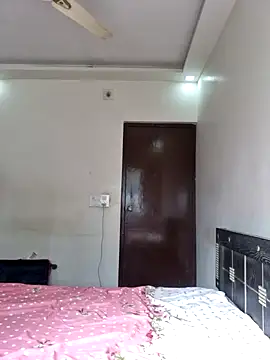 Yumna from Stripchat