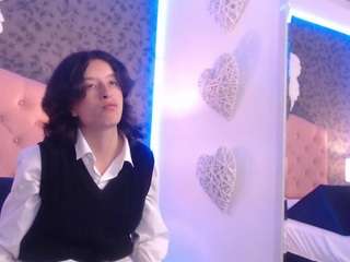 coral-chauvet Nudes and Live Cam