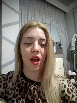 Lolitanatasha01 from Stripchat