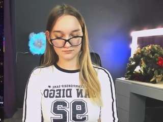 roxi-candy Nudes and Live Cam