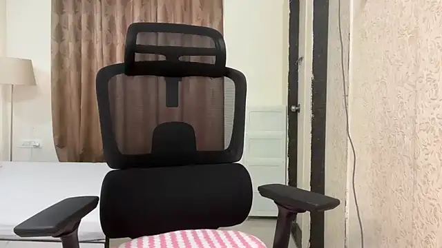 AmishAAh from Stripchat