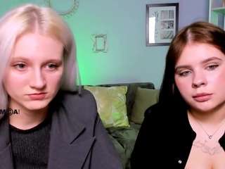 kitty-kris Nudes and Live Cam