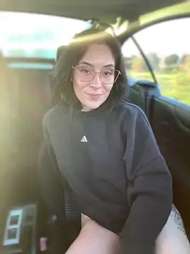 -SquirtSiren- from Stripchat