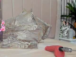 vanessatomson Nudes and Live Cam