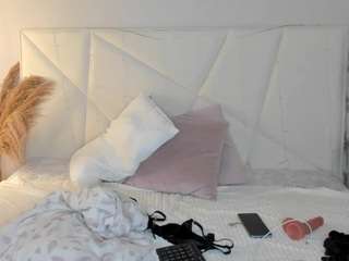 ameliia-castro Nudes and Live Cam