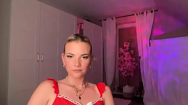 Foxy Bite from Stripchat
