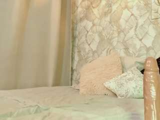 naomiilust Nudes and Live Cam