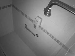 voyeurcam-jb-shower-10 Nudes and Live Cam