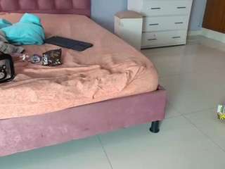 Ariannahott cam Live Nude & Online
