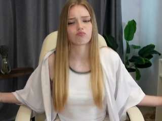 Breckcopple live nude from Camsoda