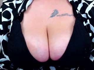 Highschool-ranya cam Live Nude & Online