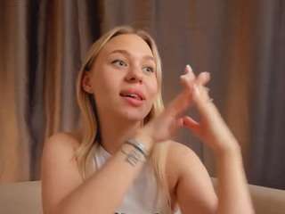 hollisalliston Nudes and Live Cam