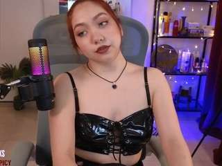 Lilyvelvet cam Live Nude & Online