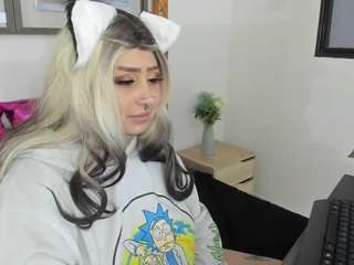 Lussyevans cam Live Nude & Online