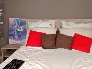 Michelle-blond cam Live Nude & Online