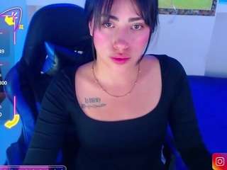 Sylvana19 live nude from Camsoda